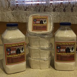 World Famous Chicken fry seasoning Large Bottle 60 oz For $25 For Shipping.